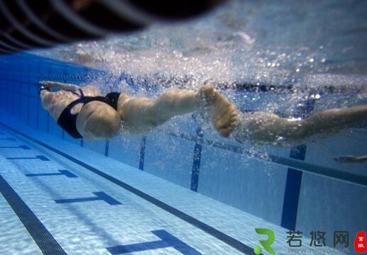 游泳的好处-游泳减肥的注意事项