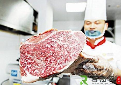 餐桌上的奢饰品天价牛肉：武汉雪花牛肉每斤售价近2千，卖出1头牛可买宝马车
