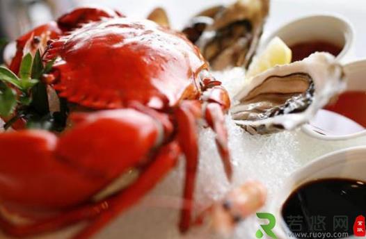吃海鲜沾醋的作用 除腥味杀菌促进消化和吸收