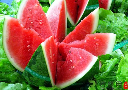 什么人不能吃西瓜？夏季吃西瓜的十大禁忌