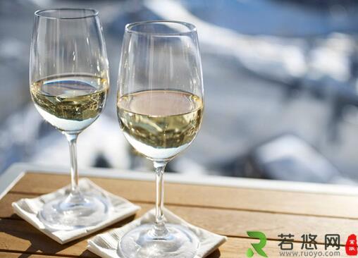 白葡萄酒的酿造-白葡萄酒和红葡萄酒的区别