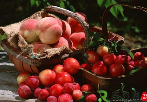 亚洲人红色蔬果摄入少应多吃浆果坚果