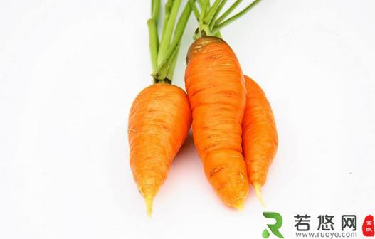 吃胡萝卜可以治疗手脚脱皮？
