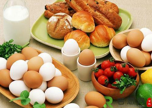 吃什么有助于提高记忆力？午餐吃鸡蛋有助于提高记忆力