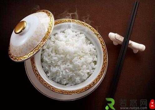为什么开水煮米饭更有营养？煮饭的小秘诀