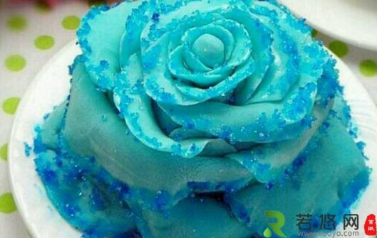 怎么做蓝色妖姬翻糖蛋糕？