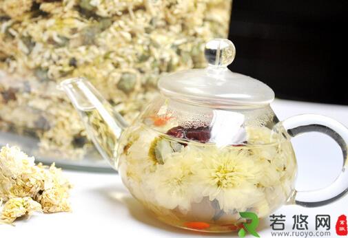 菊花茶要随泡随饮-菊花茶的饮用功效