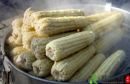 让煮熟的玉米保持鲜甜的小妙招 做成美味玉米炊饭