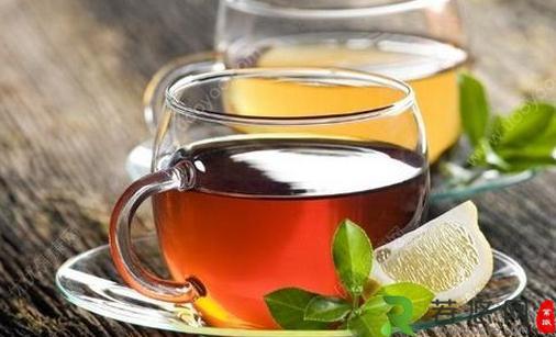 绿茶加冰糖帮你缓解咽喉炎