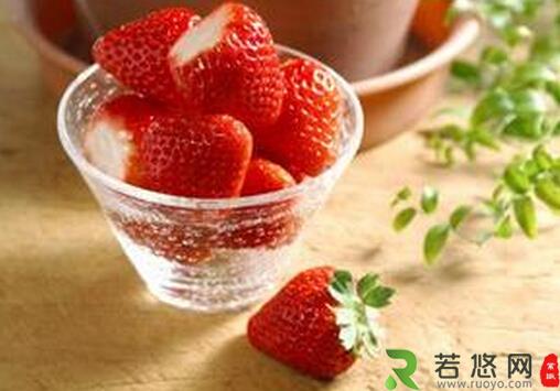 怎么正确洗草莓？如何洗掉蔬果上的保鲜剂？