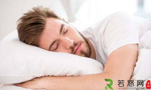 研究称男性俯睡易导致频繁遗精