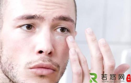 男士收缩毛孔的8个小窍门