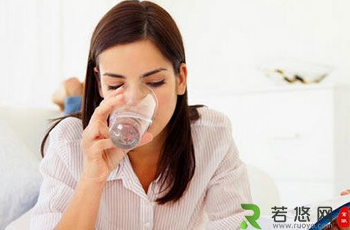 喝水能保湿是真的吗