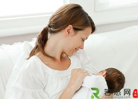 宝宝喂养误区：母乳不如奶粉有营养