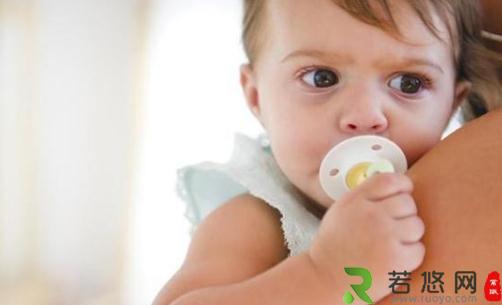 婴儿安抚奶嘴到底好不好呢？
