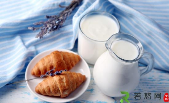 空腹到底能不能喝牛奶 常温奶和鲜奶营养一样吗