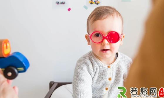 孩子得了近视不要急于配眼镜 有效预防儿童近视学会用眼卫生